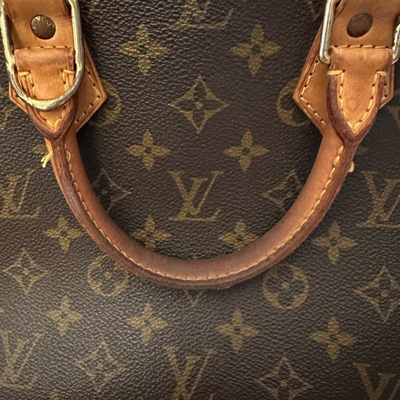 Louis Vuitton Authentic Alma Monogram Canvas w/ COA and twillys - Picture 4 of 16
